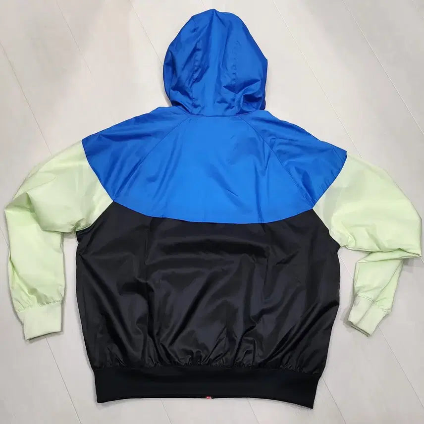 [SOLD OUT] 나이키 국내매장 정품 윈드러너 새상품