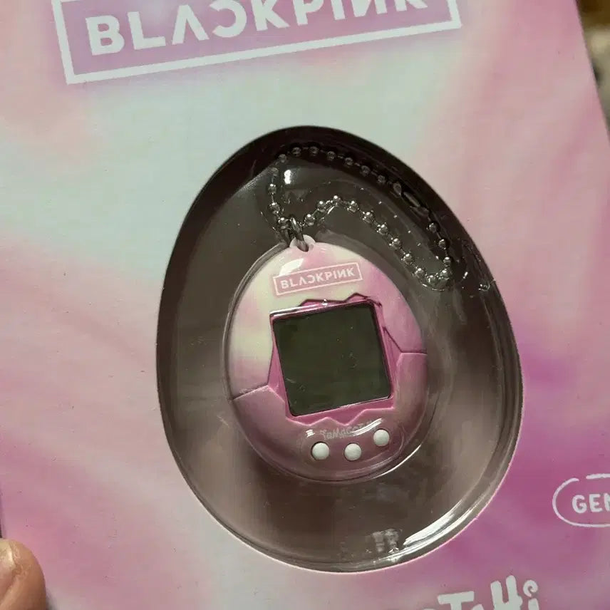 [BUNJANG] 블랙핑크 타마고치 핑크색 미개봉 / 블랙핑크 타마고치 핑크색 미개봉
