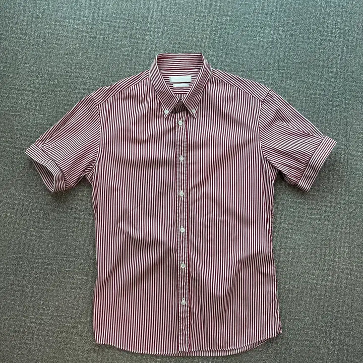 [BUNJANG] Alexander McQueen Red Stripe Muscle Fit Half Shirt / 알렉산더 맥퀸 레드 스트라이프 머슬핏 하프 셔츠 48
