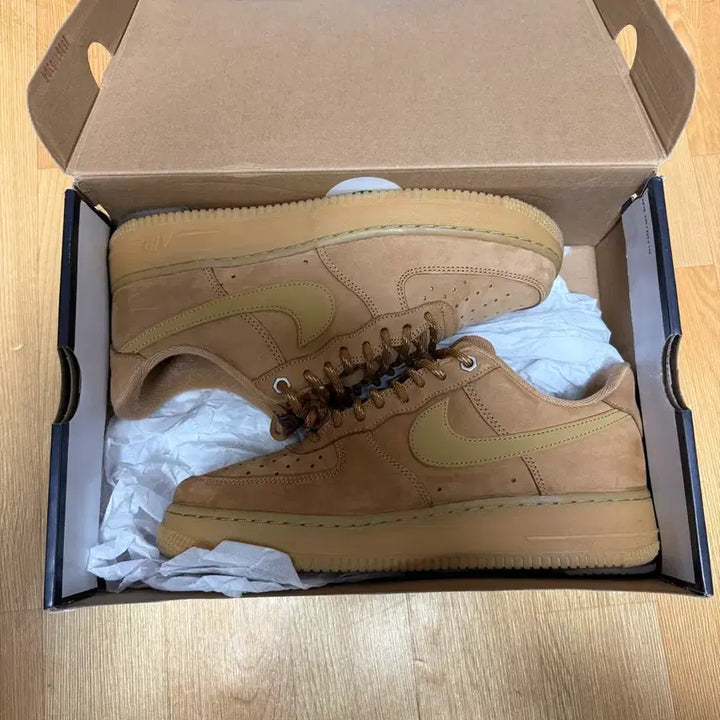 [SOLD OUT] 나이키 된장포스 270 판매합니다.