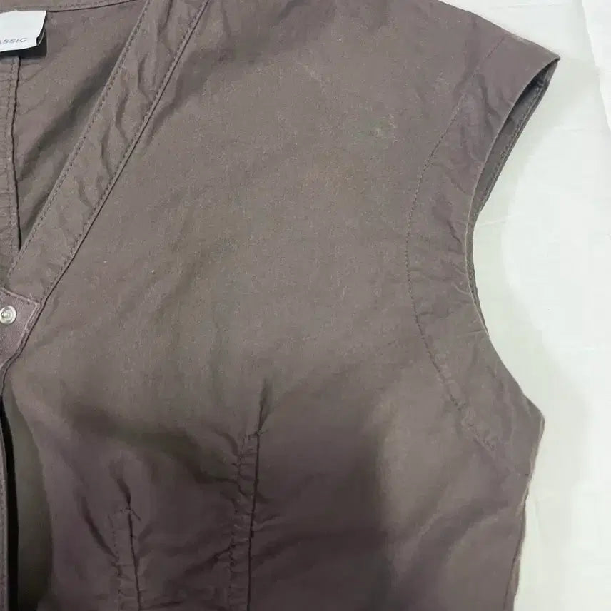 [BUNJANG] 로우클래식 캡소매 셔츠 다크브라운 스몰 cap sleeve shrit / 로우클래식 캡소매 셔츠 다크브라운 스몰 cap sleeve shrit