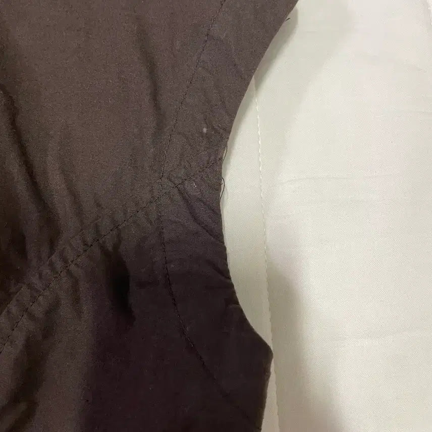 [BUNJANG] 로우클래식 캡소매 셔츠 다크브라운 스몰 cap sleeve shrit / 로우클래식 캡소매 셔츠 다크브라운 스몰 cap sleeve shrit