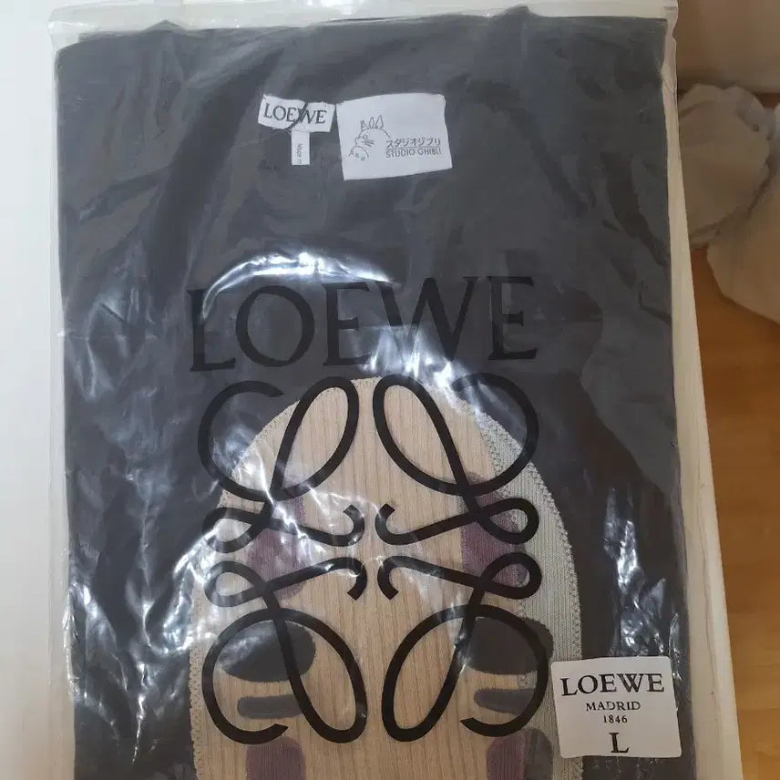 [BUNJANG] Loewe X Spirited Away No-Face T-shirt Black (L) Oversized / Loewe X 센과 치히로 가오나시 티셔츠 블랙 L 오버핏 새상품 무배