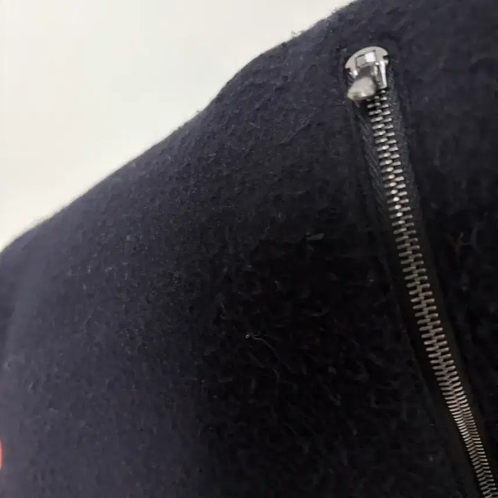 [SOLD OUT] 느린양반 실크플리스 하프집업 블랙
