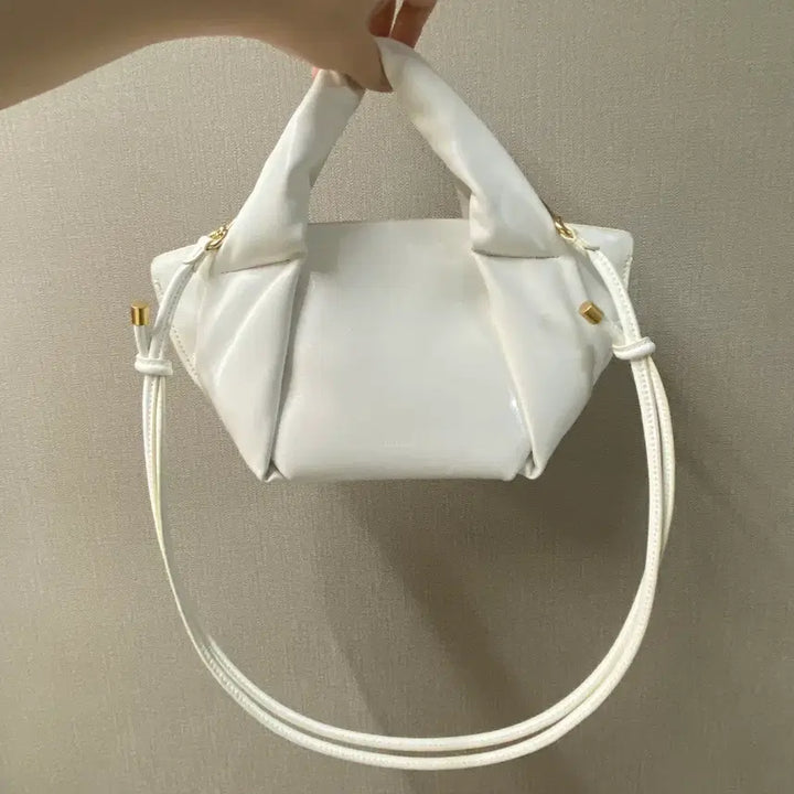 [BUNJANG] Loeuvre Kang Min-kyung White Bag / 루에브르 강민경 화이트 백