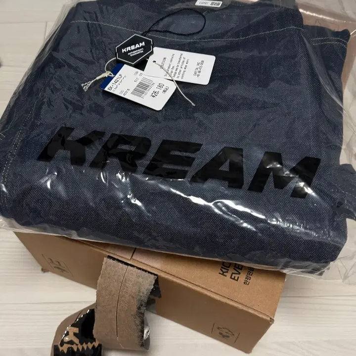 [SOLD OUT] 21일구매 3사이즈)캐피탈 럼버 팬츠 인디고