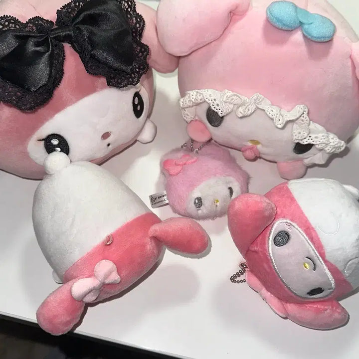 [BUNJANG] My Melody Japanese Mochi Kororin Mascot Keychain &amp; Gacha Figures Bundle Set / 마이멜로디 일괄 일본 모찌 메로쿠로 모찌코로 인형 키링 가챠 피규어