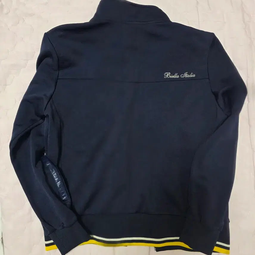 [SOLD OUT] 휠라 트레이닝/하이브리드 집업 자켓