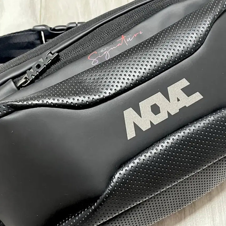 [BUNJANG] NOVAC Signature Black Sling Bag / NOVAC 시그니처 블랙 슬링백
