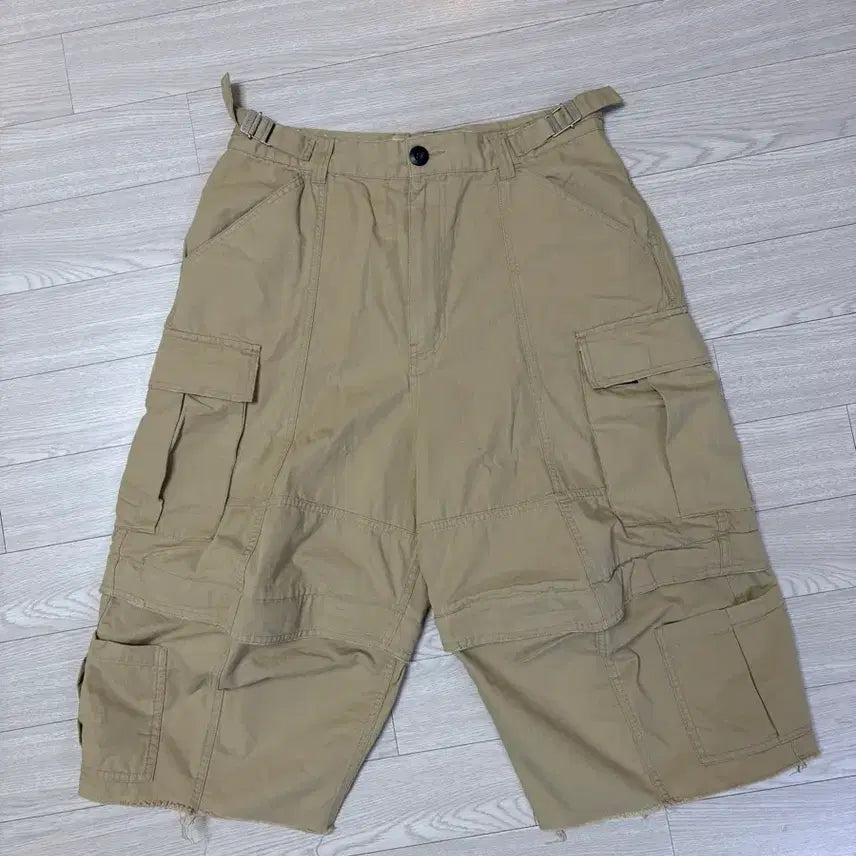[BUNJANG] Project G Convertible Cargo Shorts Beige Size 2 / [ProjectG/R]프로젝트gr 컨버터블 카고 쇼츠 베이지_2사이즈