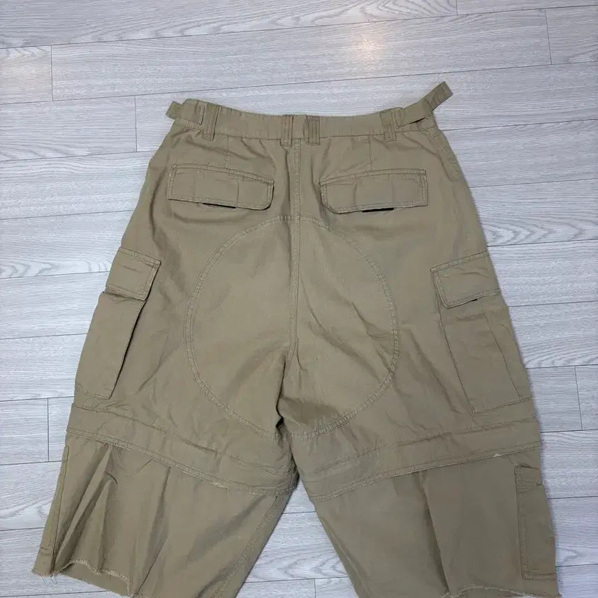 [BUNJANG] Project G Convertible Cargo Shorts Beige Size 2 / [ProjectG/R]프로젝트gr 컨버터블 카고 쇼츠 베이지_2사이즈