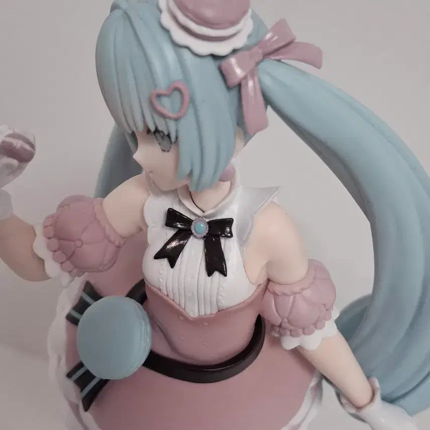 [BUNJANG] Furyu Hatsune Miku Macaron Figure / 후류 sweet sweets 하츠네 미쿠 마카롱 피규어