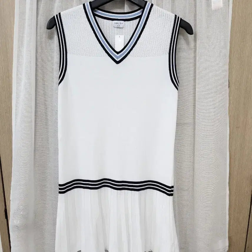 [BUNJANG] HALEY White Knit Pleated Sleeveless Dress / HALEY 화이트 니트 플리츠 민소매 원피스