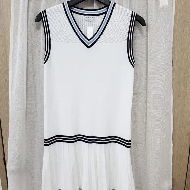 [BUNJANG] HALEY White Knit Pleated Sleeveless Dress / HALEY 화이트 니트 플리츠 민소매 원피스