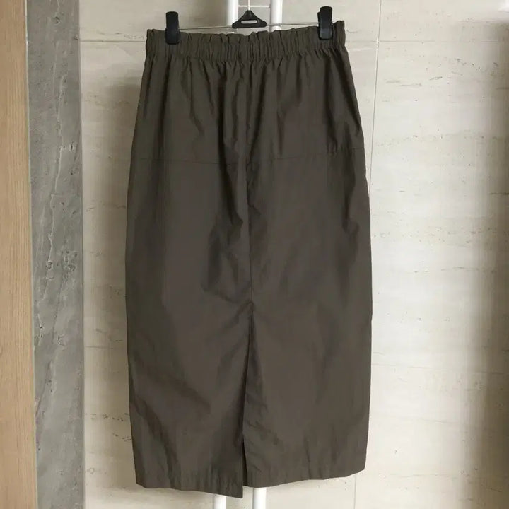 [BUNJANG] Thursday Island Slit Bending Skirt / 써스데이아일랜드 슬릿 밴딩 스커트 S