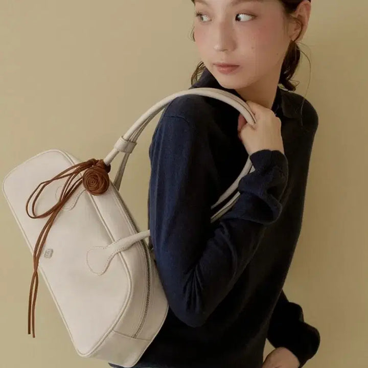 [BUNJANG] Heeri Ivory Baguette Bag / 히어리 바게트백 아이보리