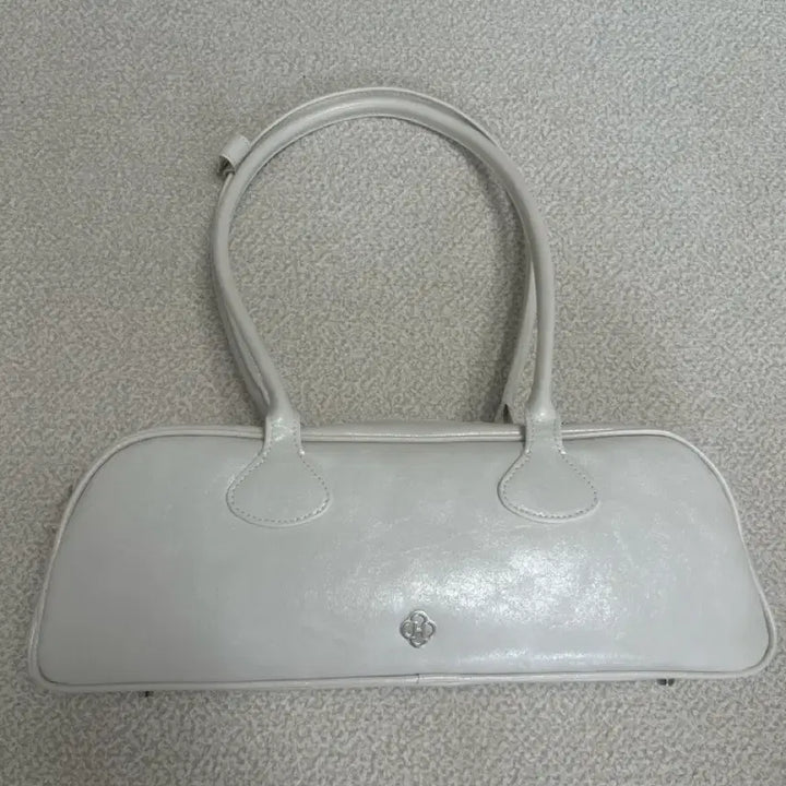 [BUNJANG] Heeri Ivory Baguette Bag / 히어리 바게트백 아이보리