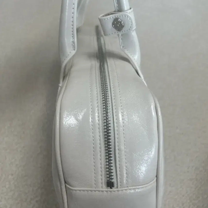 [BUNJANG] Heeri Ivory Baguette Bag / 히어리 바게트백 아이보리