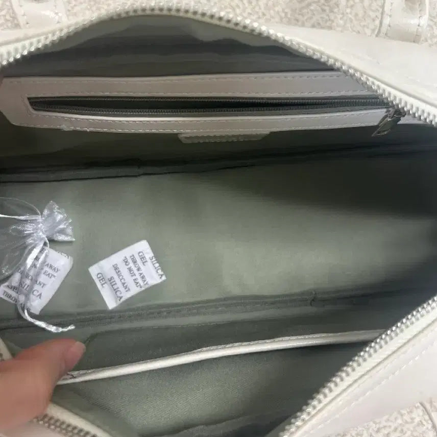 [BUNJANG] Heeri Ivory Baguette Bag / 히어리 바게트백 아이보리