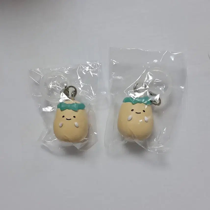 [BUNJANG] Buseol Gamja Set of 2 Face Wash Keyrings / 부실감자 세수키링 일괄