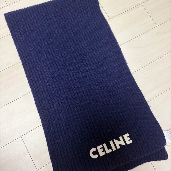 [SOLD OUT] 샐린느 로고 네이비 목도리