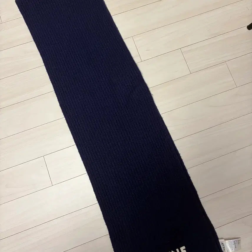 [SOLD OUT] 샐린느 로고 네이비 목도리