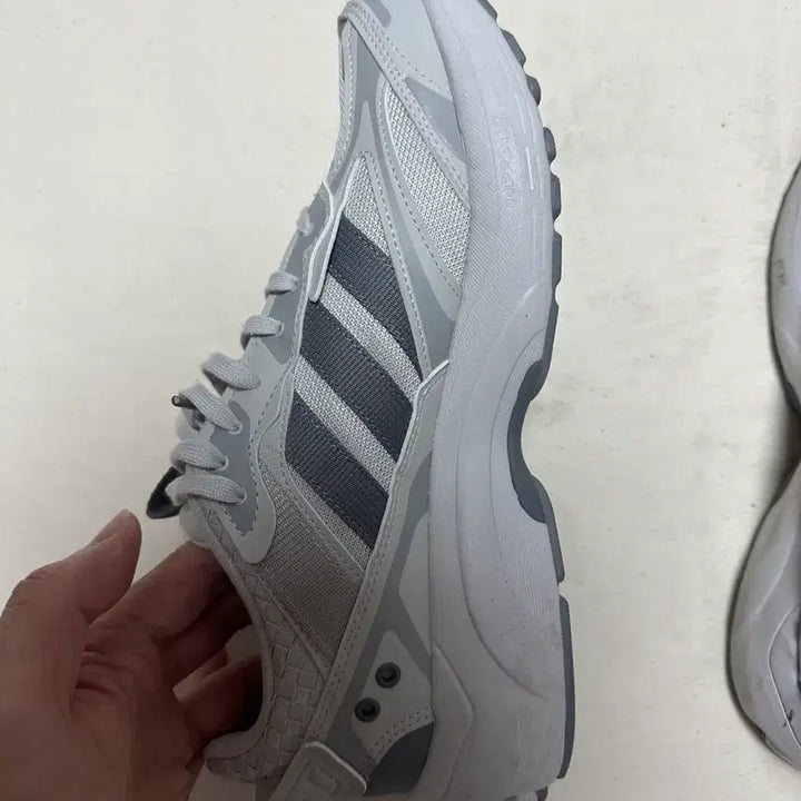 [BUNJANG] Adidas Running Shoes Grey Size 275 / 아디다스 운동화 275