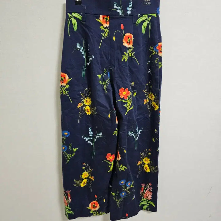 [BUNJANG] MACPHEE by Tomorrowland Flower Print Pants (Size 32/XS) / [정품] 투모로우랜드 MACPHEE 플라워 프린트 팬츠 (32/XS)