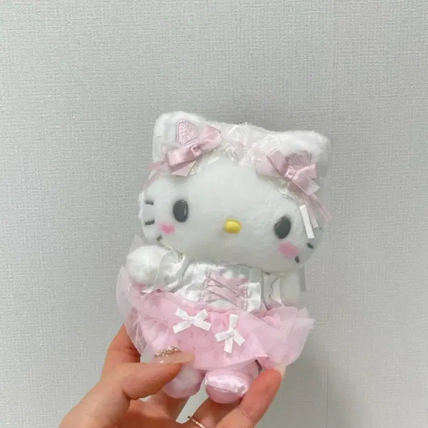 [BUNJANG] Sanrio Hello Kitty Shiro Neko Doll Keyring Mascot / (새상품) 산리오 헬로키티 시로네코 인형 키링 마스코트