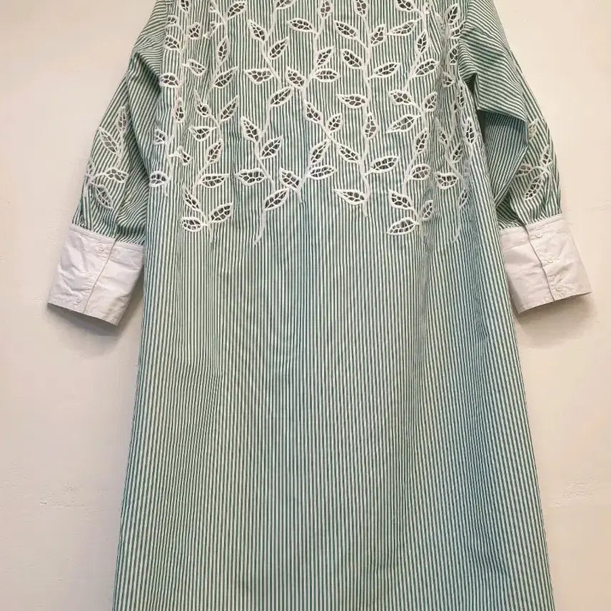 [BUNJANG] Sandro Striped Embroidered Shirt Dress / 55~66)산드로 Sandro  스트라이프 자수 셔츠 원피스 36