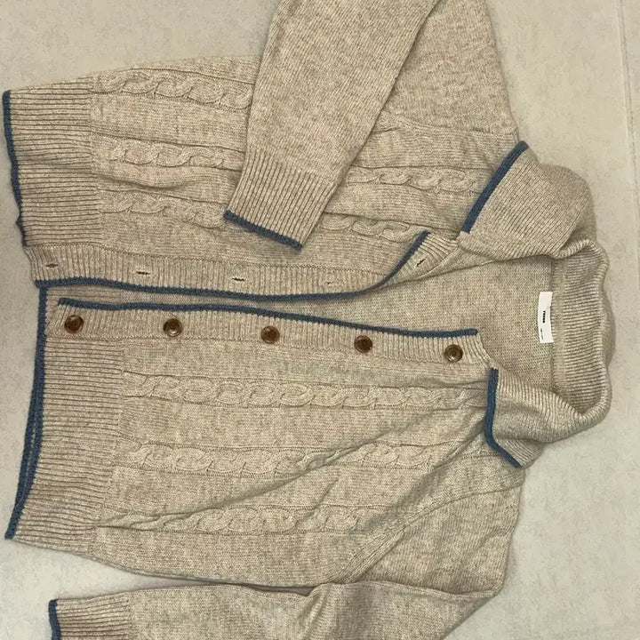 [BUNJANG] Cable Knit Cardigan Ivory / 케이블 니트 가디건 아이보리