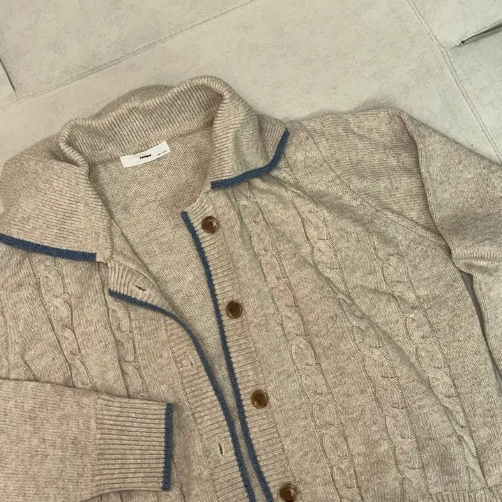 [BUNJANG] Cable Knit Cardigan Ivory / 케이블 니트 가디건 아이보리