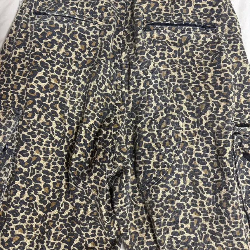 [BUNJANG] SKELLYWEG Wide M65 Cargo Pants Leopard / 스켈리웩 와이드 M65 카고 팬츠 레오파드