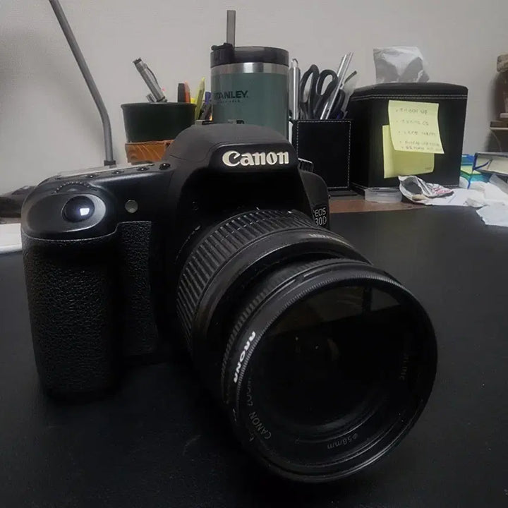 [BUNJANG] Canon EOS 30D DSLR Camera with Vertical Grip / 캐논 EOS 30D DSLR 중급기 + 세로그립