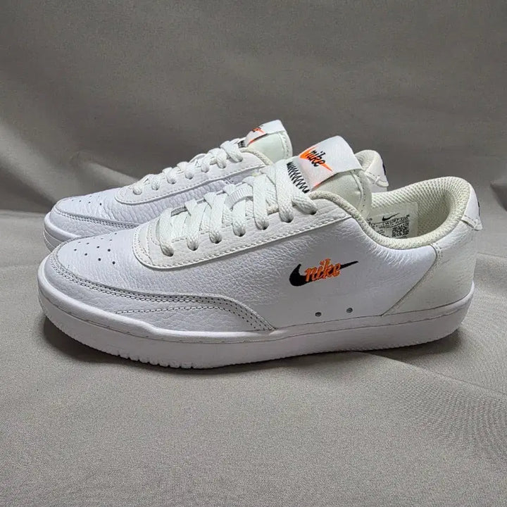 [BUNJANG] Nike Court Vintage Premium White Sneakers (Women&