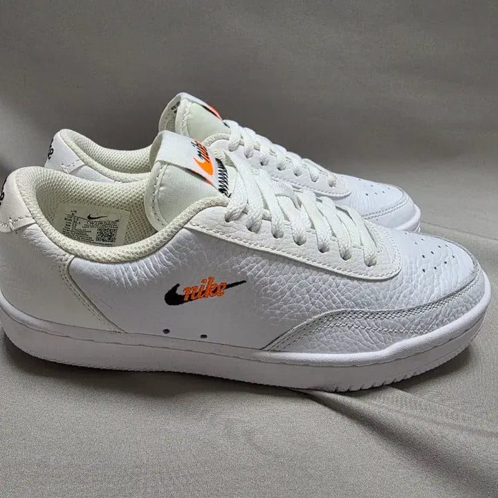[BUNJANG] Nike Court Vintage Premium White Sneakers (Women&