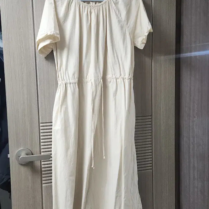 [SOLD OUT] 베이킹파우더 셔링 밴딩 롱원피스