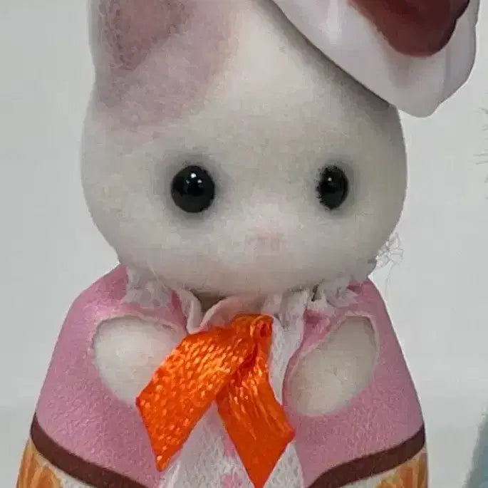 [BUNJANG] Sylvanian Families Baby Cat Dessert Latte Cat Figure / 실바니안 아기 고양이 디저트 라떼 고양이