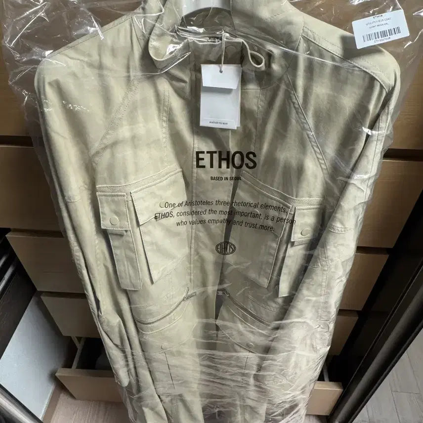 [SOLD OUT] 에토스 유틸리티 필드 코트 베이지 새상품