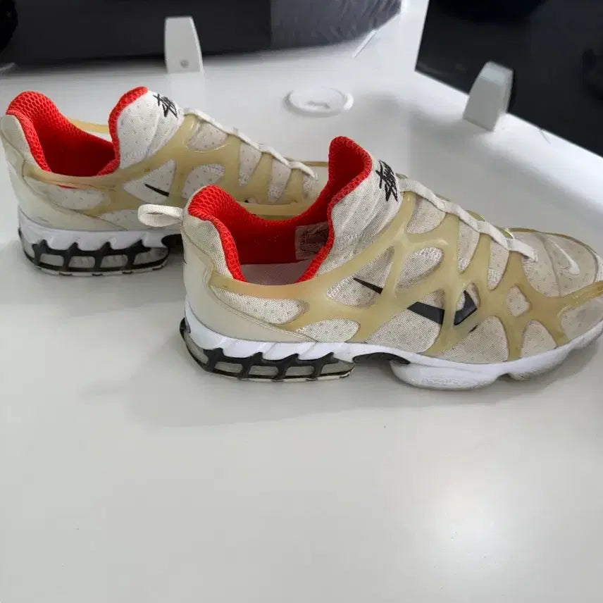 [BUNJANG] Nike Stussy Spiridon Cage 2 White US 9.5 / 나이키 스투시 스피리돈 케이지 2 화이트 275mm