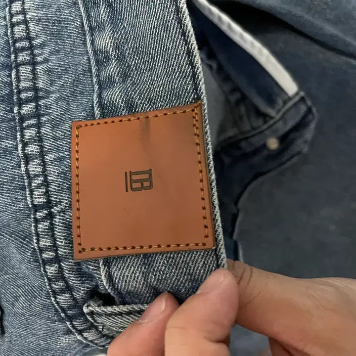 [BUNJANG] Dmitri Black Denim Shorts Size 32 / 드미트리블랙 데님 반바지 32