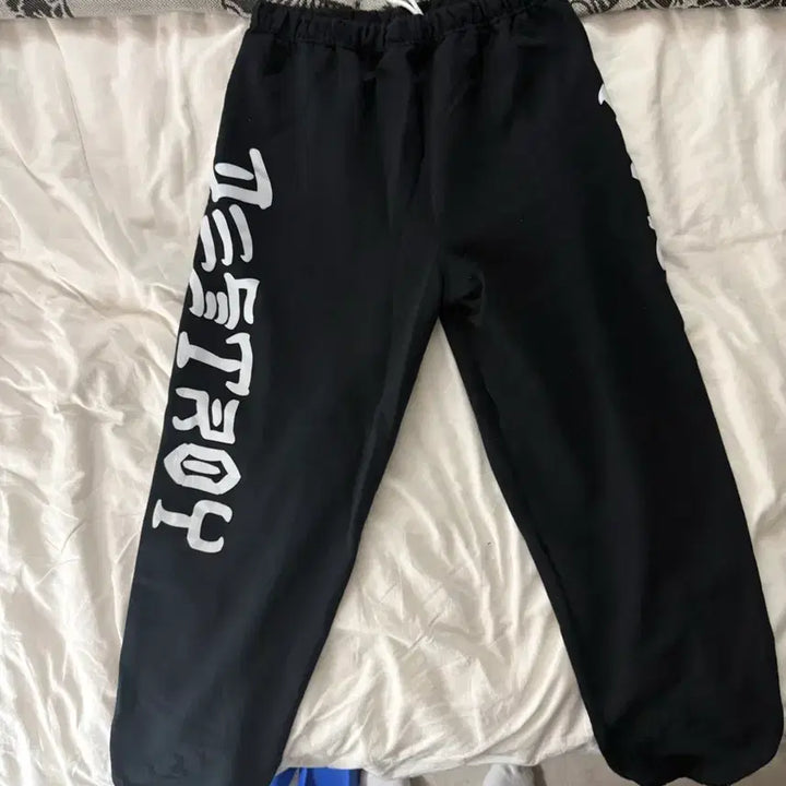 [SOLD OUT] 트래셔 Thrasher 스웨트 팬츠 SKATE AND DESTROY