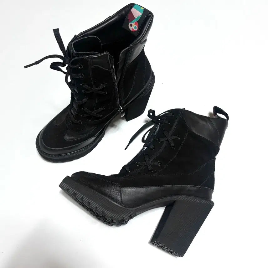[SOLD OUT] SCB 슈콤마보니x럭키슈에뜨 콜라보 레이스업 청키힐 가보시부츠 240