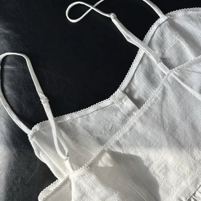 [BUNJANG] Fonec White Frill Cami Blouse / [포네크] 화이트 프릴 끈나시 블라우스