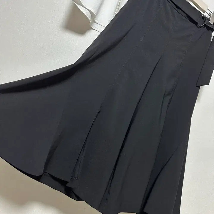 [BUNJANG] It Michaa Flare Culottes Pants / 잇미샤 플레어 퀄롯 팬츠