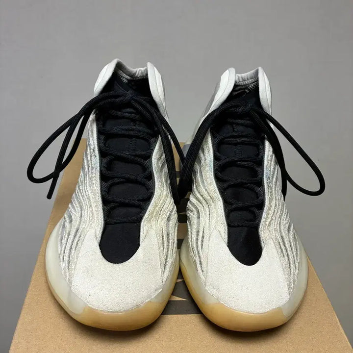 [BUNJANG] Adidas YZY QNTM Mist Slate Sneakers / [260]아디다스 YZY QNTM 퀀텀 미스트슬레이트