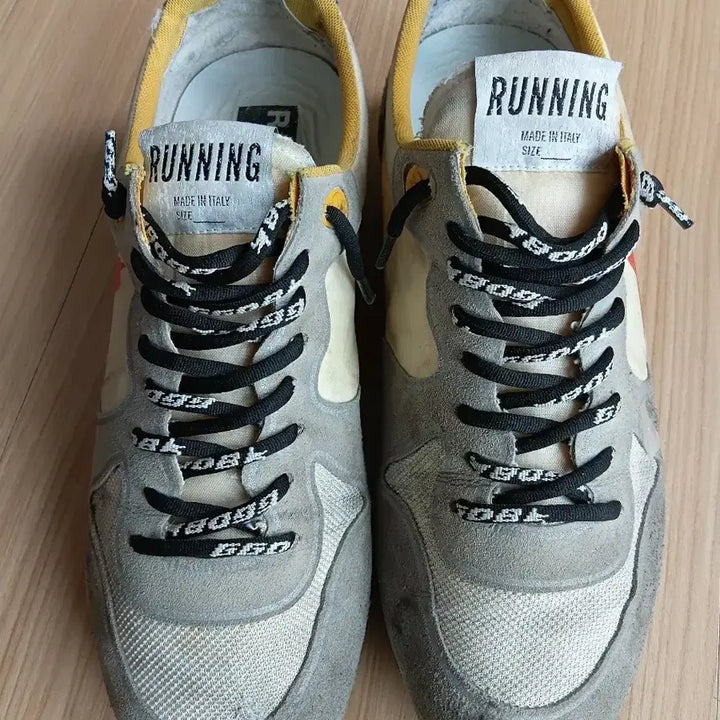 [BUNJANG] Golden Goose Running Sneakers Grey/Yellow Size 43 / 골든구스 러닝 스니커즈 그레이/옐로우43