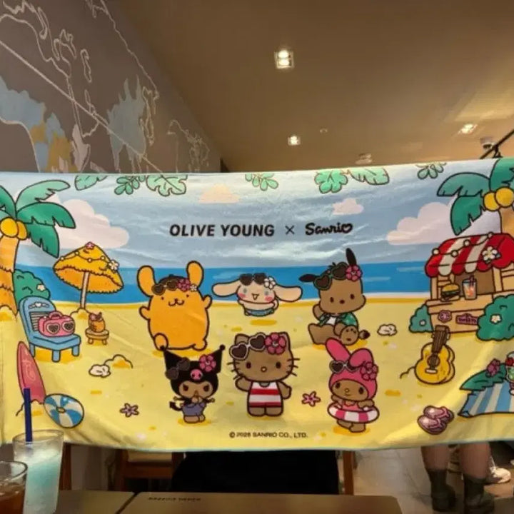 [BUNJANG] Olive Young Sanrio Collaboration Beach Towel (Tanning Kitty Design) / 올리브영 산리오 콜라보 비치타월 태닝키티 비치타올