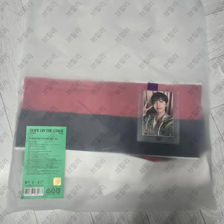 [BUNJANG] Hope On The Stage Stripe Collar Shirt (with Photocard) / 홉온스 스트라이프 카라셔츠 새상품 미듐(포카 있음)
