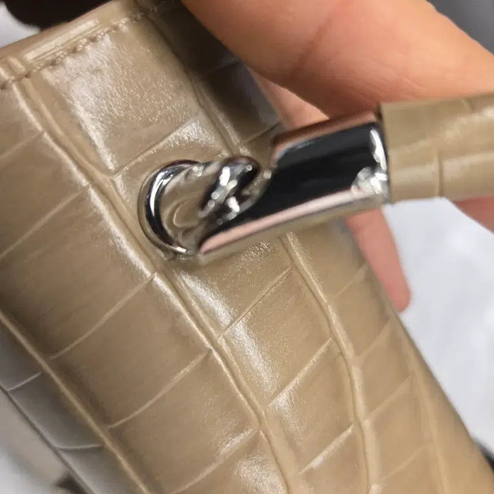 [BUNJANG] Natural Leather Beige Crocodile Pattern Tote Shoulder Bag / 천연가죽 베이지 악어패턴  토트 숄더백 새제품